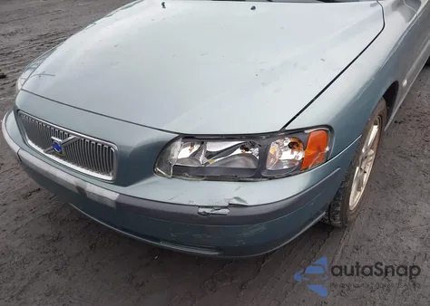 2004 Volvo V70 2.5T from USA, damaged, VIN YV1SW59V842385220